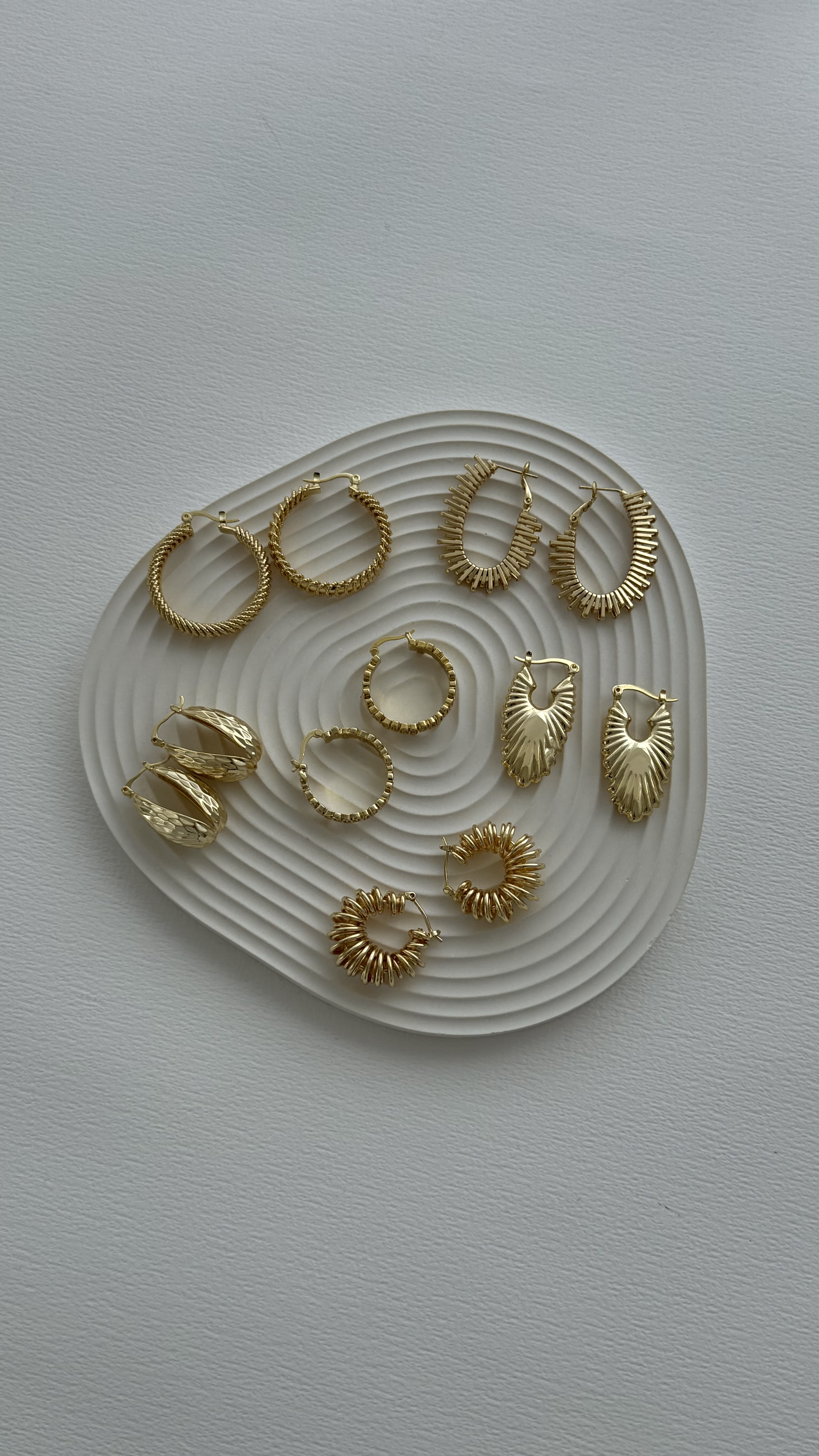 PREMIUM GOLD HALKA KÜPELER YUVARLAK PUL KOLYE KOMBİNLERİ